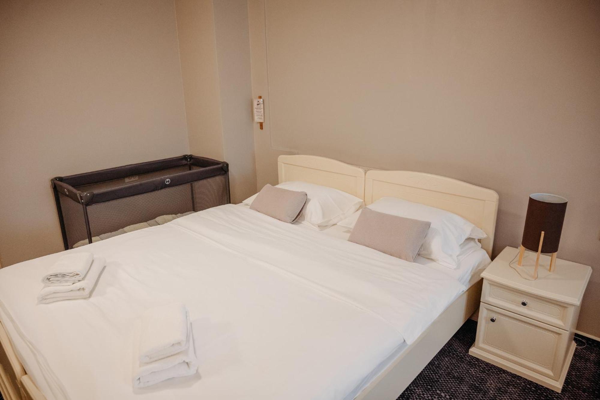 Hotel Kunst Krško Quarto foto