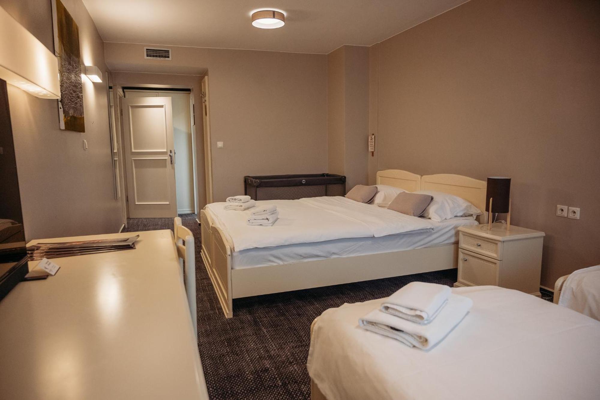 Hotel Kunst Krško Quarto foto